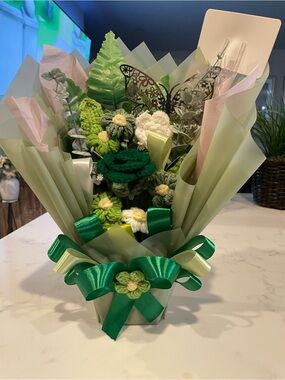 Handcrafted Green Crochet Flower Bouquet - Home Accents